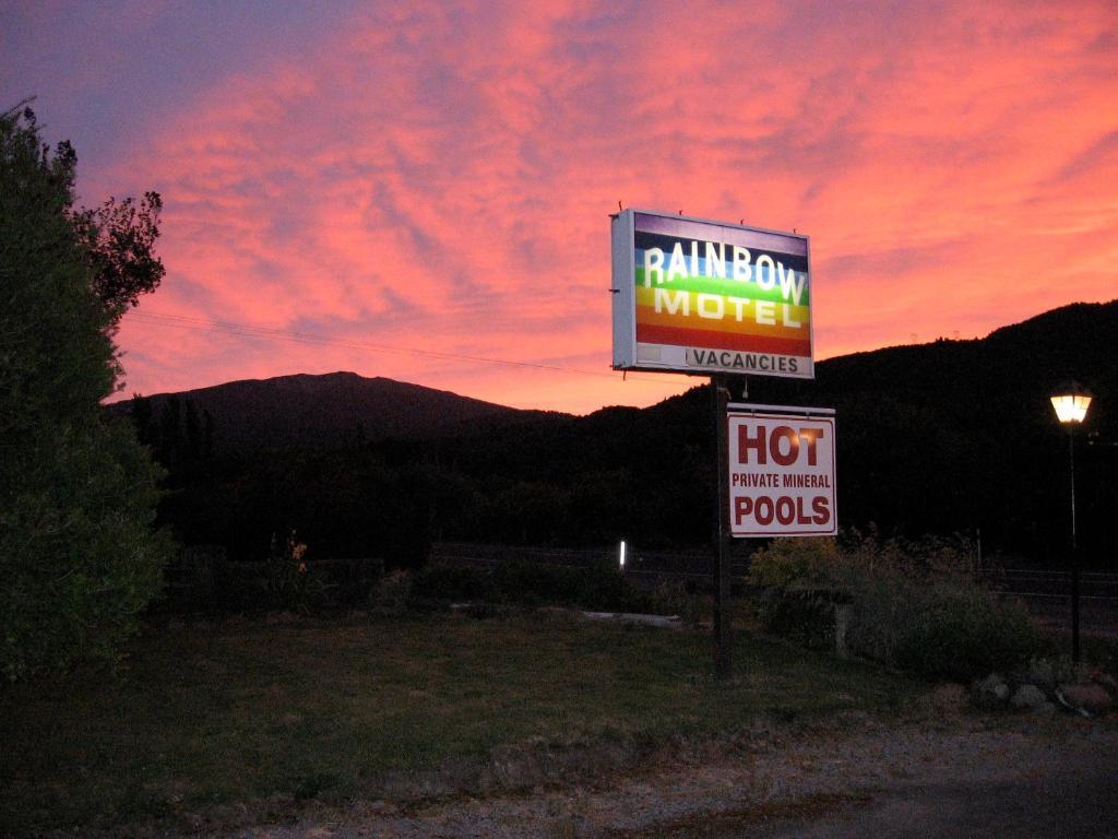 Rainbow Motel & Hot Pools Turangi Exterior foto
